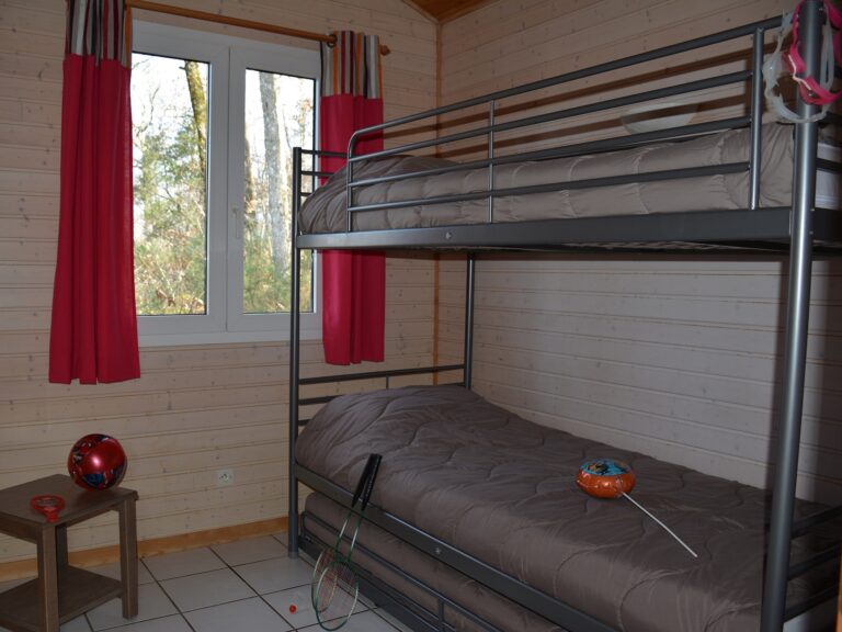 Deuxième chambre d'un chalet famille, pour 3 personnes