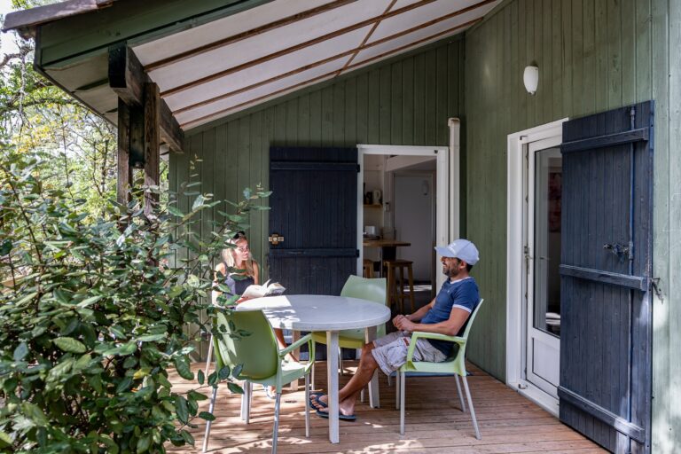 Petit chalet terrasse