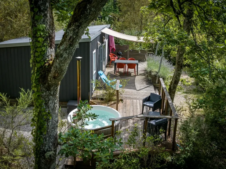 mobil-home-key-west-spa-privatif-terrasse-domme